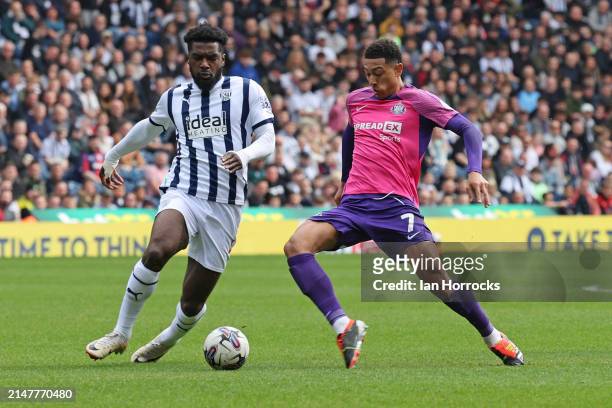 Jobe Bellingham of Sunderland takes on Cedric Kipper of West Bromwich Albion during the Sky Bet Championship match between West Bromwich Albion and...