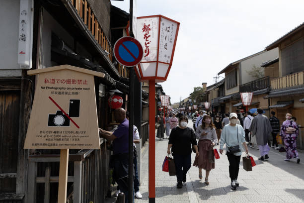 JPN: Views of Kyoto Ahead of Government Statistics on Foreign Visitors