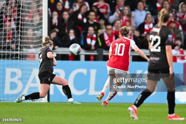 Kim Little is shooting during the Barclays FA Women's Super League match between Arsenal and Bristol City at Meadow Park, Borehamwood, on April 14,...