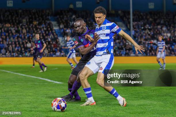 Mitch Apau of Telstar, Tristan van Gilst of De Graafschap during the Dutch Keukenkampioendivisie match between De Graafschap and Telstar at Stadion...