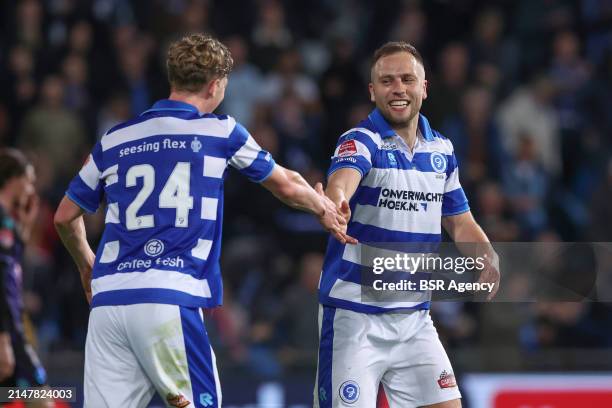 Maas Willemsen of De Graafschap, Xandro Schenk of De Graafschap are celebrating their teams 4th goal during the Dutch Keukenkampioendivisie match...