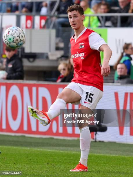 Ruben van Bommel of AZ Alkmaar makes a pass during the Dutch Eredivisie match between AZ Alkmaar and RKC Waalwijk at AFAS Stadion on April 13, 2024...