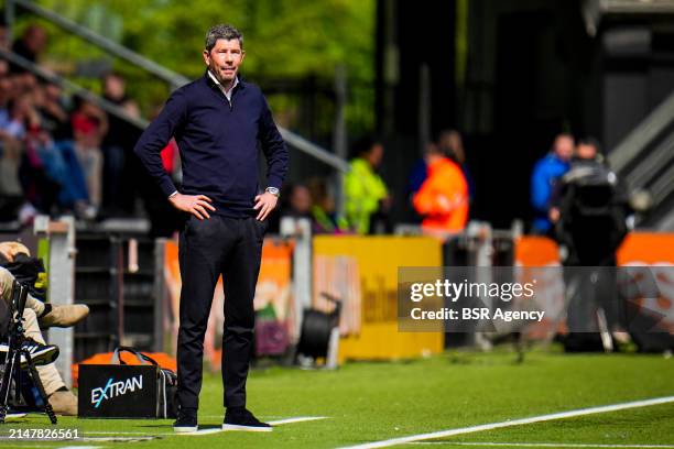 Heracles Almelo head coach Erwin van de Looi looks on during the Dutch Eredivisie match between Heracles Almelo and sc Heerenveen at the Erve Asito...