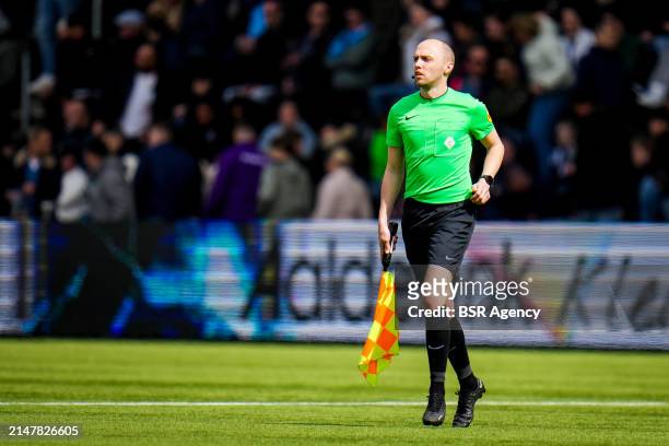 Assistant Referee Nils van Kampen during the Dutch Eredivisie match between Heracles Almelo and sc Heerenveen at the Erve Asito on April 14, 2024 in...