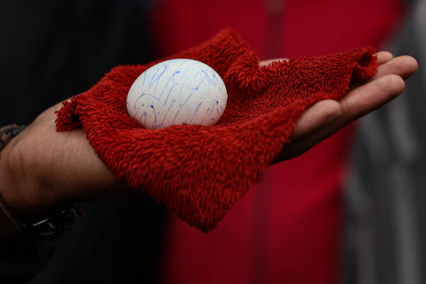 IND: An Egg Donated For A Kashmir Mosque Raised Rs 2.22 Lakh Funds