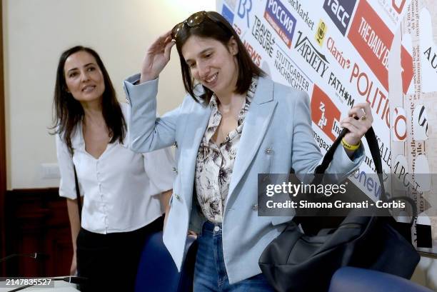 Esma Çakr, president of the foreign press in Italy, welcomes the secretary of the Democratic Party Elly Schlein who meets the journalists of the...