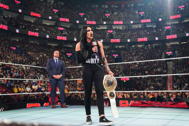 CAN: Monday Night RAW