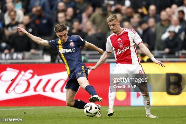 Daan Rots of FC Twente, Kenneth Taylor of Ajax during the Dutch Eredivisie match between Ajax Amsterdam and FC Twente at the Johan Cruijff ArenA on...