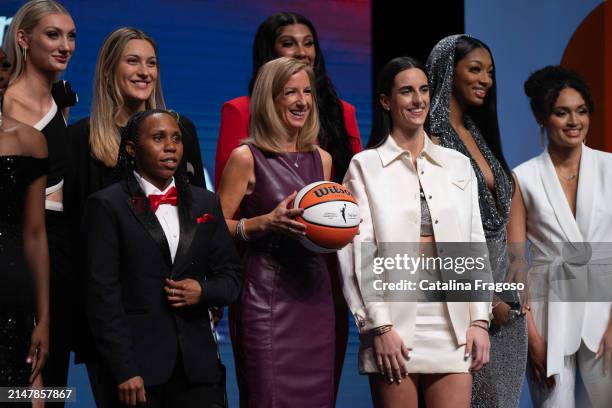 Cathy Engelbert and the draftees pose for a phot during the 2024 WNBA Draft on April 14, 2024 at the Brooklyn Academy of Music in Brooklyn, New York....