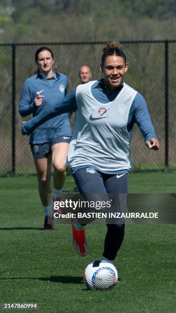 18 Old Dominion Soccer Complex Stock Photos, High-Res Pictures, and ...