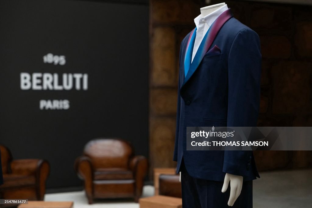 ITALY-FRANCE-OLY-PARIS-2024-FASHION-OUTFIT-BERLUTI