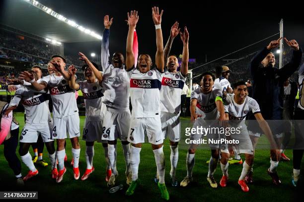 Players celebrates victory after the UEFA Champions League quarter-final second leg match between FC Barcelona and Paris Saint-Germain at Estadi...