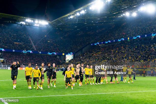 Gregor Kobel of Borussia Dortmund, Nico Schlotterbeck of Borussia Dortmund, Jadon Sancho of Borussia Dortmund, Niclas Fullkrug of Borussia Dortmund,...