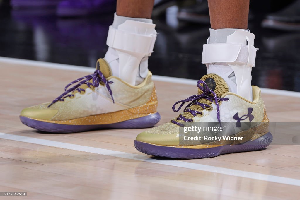 The sneakers worn by De'Aaron Fox of the Sacramento Kings during the ...