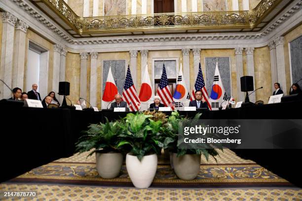 Shunichi Suzuki, Japan's finance minister, from center left, Janet Yellen, US treasury secretary, and Choi Sang-mok, South Korea's finance minister,...