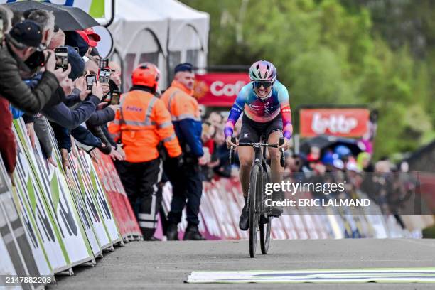 Poland's Katarzyna Niewiadoma of CANYON//SRAM Racing rides during "La Fleche Wallonne" women's cycling race, in Huy on April 17, 2024. / Belgium OUT