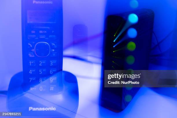 Pan Router Telepones 5g Router Photos and Premium High Res Pictures - Getty Images
