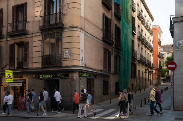 ESP: Spain Plans To End Golden Visas For Foreign Property Buyers