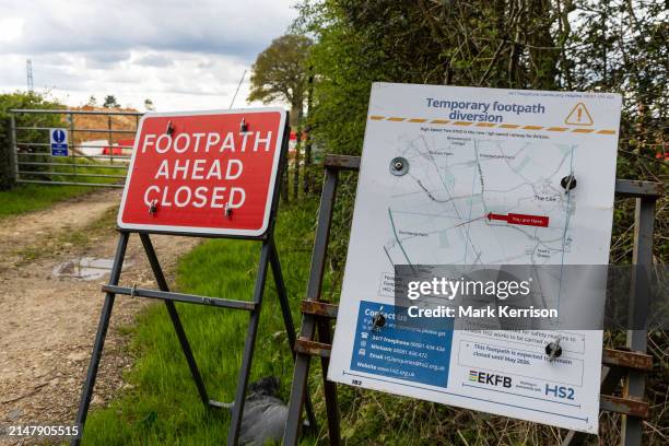 2,939 Footpath Sign Stock Photos, High-Res Pictures, and Images - Getty ...