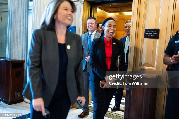 Left Reps Shontel Brown Photos and Premium High Res Pictures - Getty Images