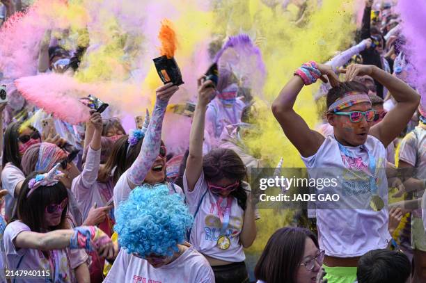 Pink Color Run 6,520 The Color Run Stock Photos, High-Res Pictures, and Images - Getty ...
