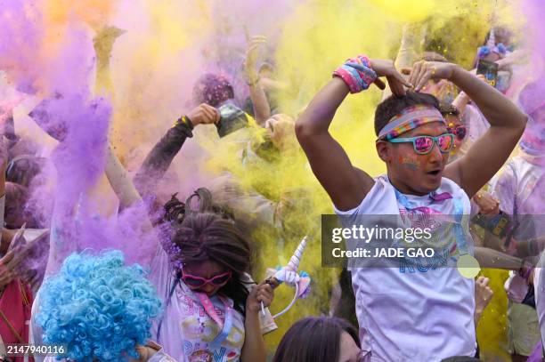 4,555 Colour Run Stock Photos, High-Res Pictures, and Images - Getty Images