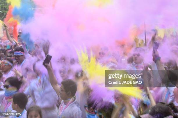 4,555 Colour Run Stock Photos, High-Res Pictures, and Images - Getty Images