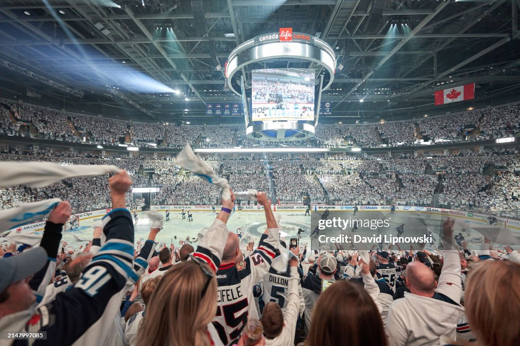 Colorado Avalanche v Winnipeg Jets - Game One