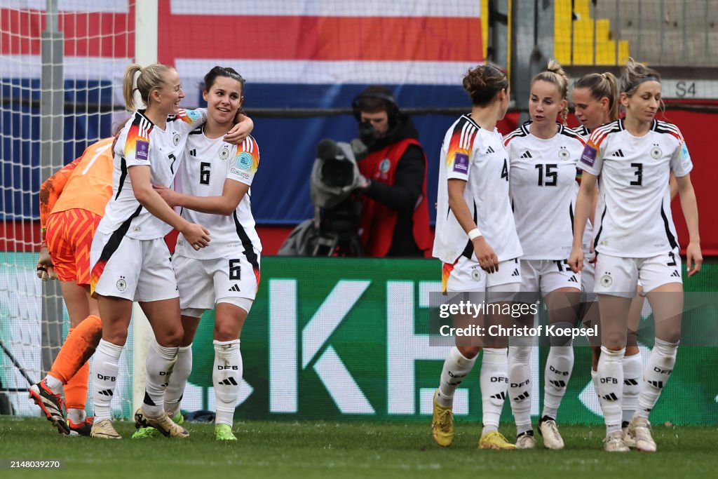 Germany v Iceland - UEFA Women's European Qualifier
