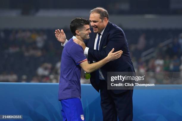 Christian Pulisic during the award presentation during the Concacaf Nations League final match between Mexico and USMNT at AT&T Stadium on March 24,...