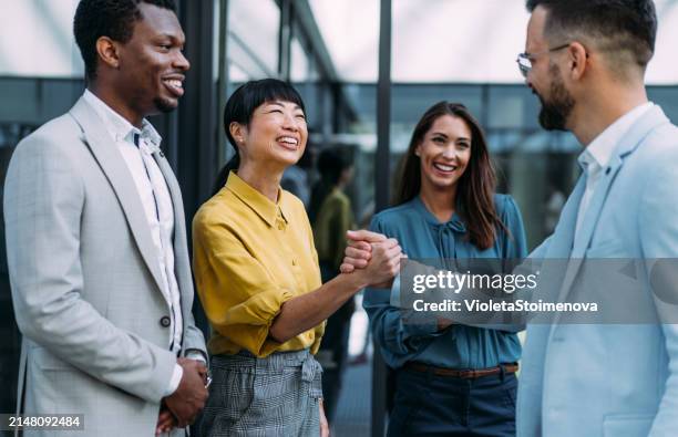 successful partnership - ammirazione foto e immagini stock