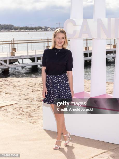 Ludivine Sagnier attends the "Franklin" Photocall during the 7th Canneseries International Festival on April 10, 2024 in Cannes, France.