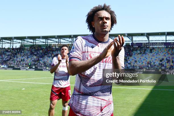 Joshua Zirkzee of Bologna FC greets the supporters at the end of the Serie A football match between Frosinone Calcio and Bologna FC at Benito Stirpe...