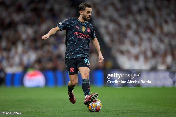 Bernardo Silva of Manchester City with the ball during the UEFA Champions League quarter-final first leg match between Real Madrid CF and Manchester...