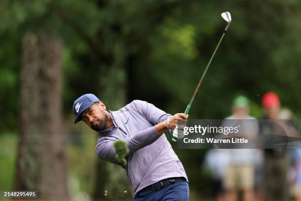 Tony Finau of the United States plays a shot on the first hole during the first round of the 2024 Masters Tournament at Augusta National Golf Club on...