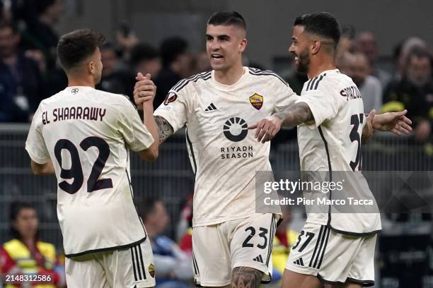 Gianluca Mancini of AS Roma celebrates his first goal with his teammates during the UEFA Europa League 2023/24 Quarter-Final first leg match between...