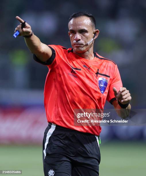 Referee Angel Cabriales gestures during a Group F match between Palmeiras and Liverpool as part of Copa CONMEBOL Libertadores 2024 at Allianz Parque...