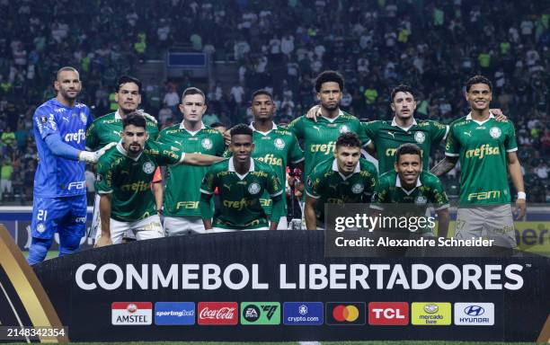 Players of Palmeiras pose a Group F match between Palmeiras and Liverpool as part of Copa CONMEBOL Libertadores 2024 at Allianz Parque on April 11,...