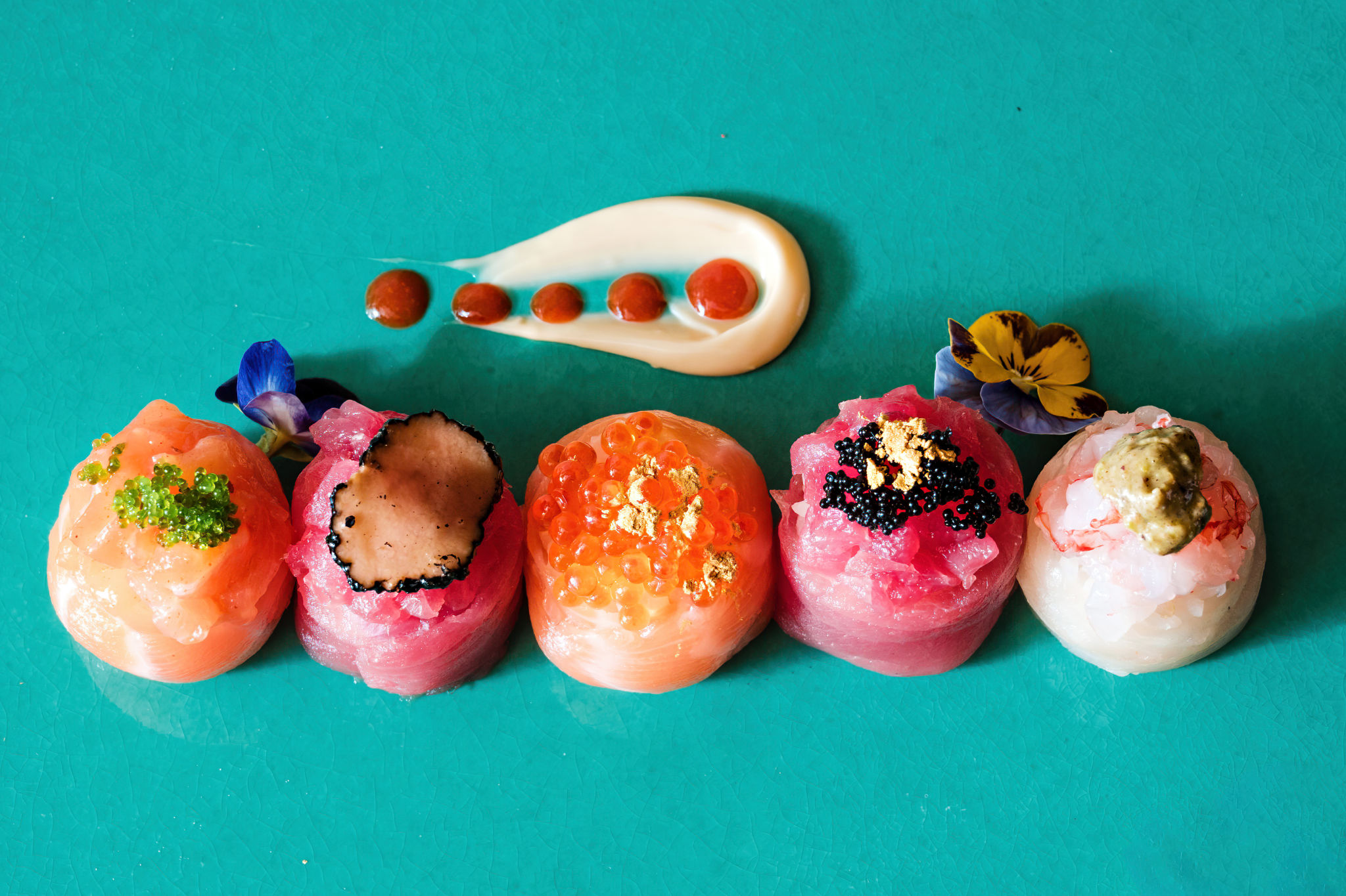 sushi presentation