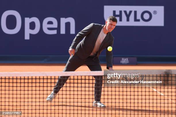 Mischa Zverev plays the ball after the opening press conference for the BMW Open at MTTC IPHITOS on April 12, 2024 in Munich, Germany.