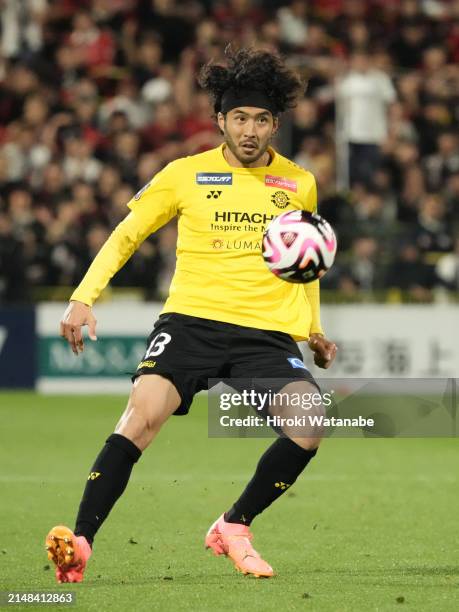 Tomoya Inukai of Kashiwa Reysol in action during the J.LEAGUE MEIJI YASUDA J1 8th Sec. Match between Kashiwa Reysol and Urawa Red Diamonds at SANKYO...