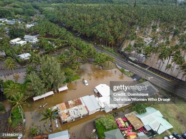 wailua river flooding on kuamoo road - pacific islands stock pictures, royalty-free photos & images