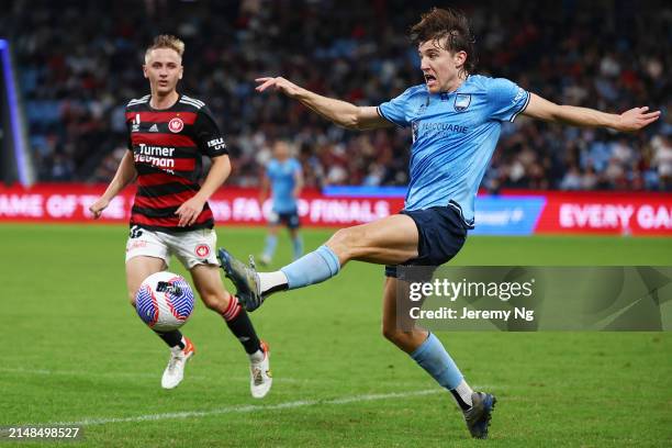 Max Burgess of Sydney FC gains possessionduring the A-League Men round 24 match between Sydney FC and Western Sydney Wanderers at Allianz Stadium, on...