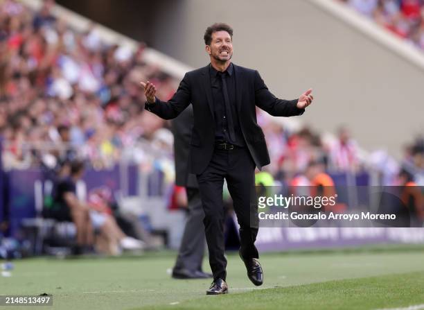 Diego Simeone, Head Coach of Atletico Madrid, gesture during the LaLiga EA Sports match between Atletico Madrid and Girona FC at Civitas...
