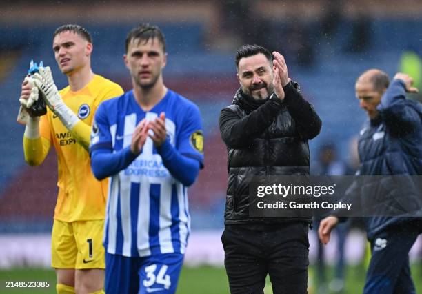 Roberto De Zerbi, Manager of Brighton & Hove Albion, applauds the fans after the draw in the Premier League match between Burnley FC and Brighton &...