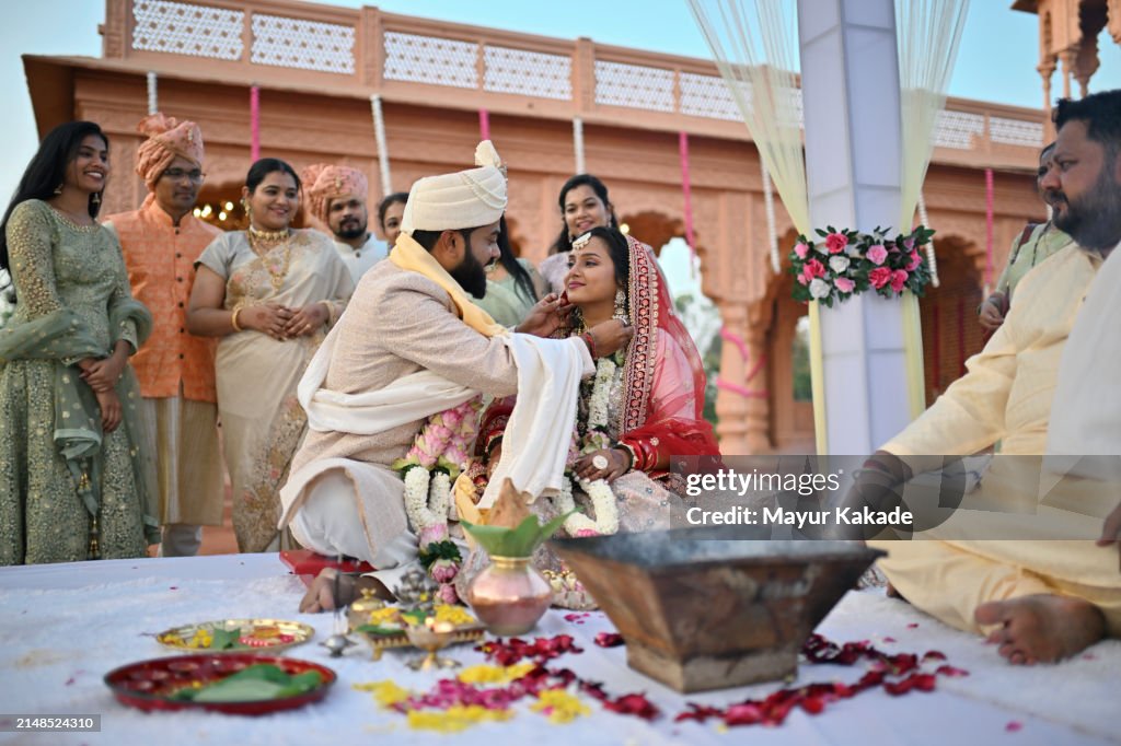 Chains Ritual Indian Groom Is Seen Putting Nuptial Chain As A Part Of The Hindu ...