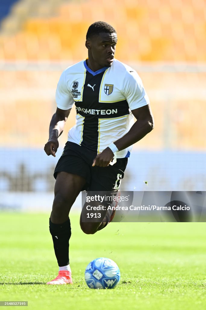 Ange-Yoan Bonny of Parma runs with the ball during Serie B match