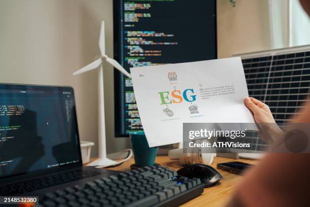 Python Programming Language Photos and Premium High Res Pictures ...