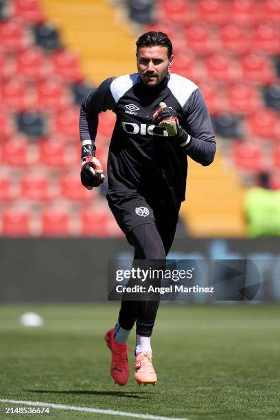 Stole Dimitrievski of Rayo Vallecano warms up prior to the LaLiga EA Sports match between Rayo Vallecano and Getafe CF at Estadio de Vallecas on...