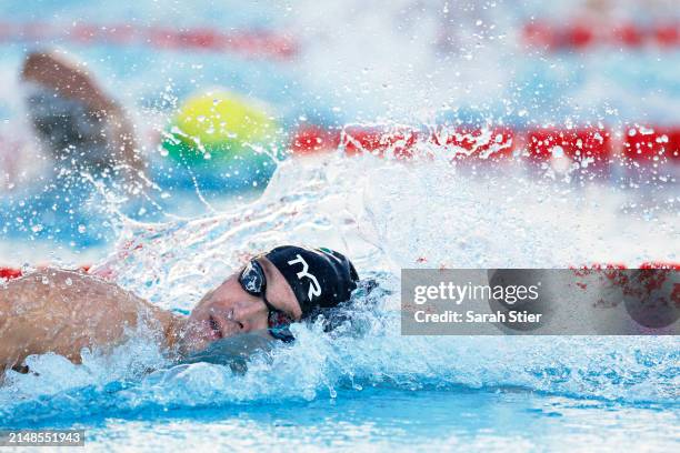 Bobby Finke competes in the Men's 800m Freestyle final on Day 4 of the TYR Pro Swim Series San Antonio at Northside Swim Center on April 13, 2024 in...